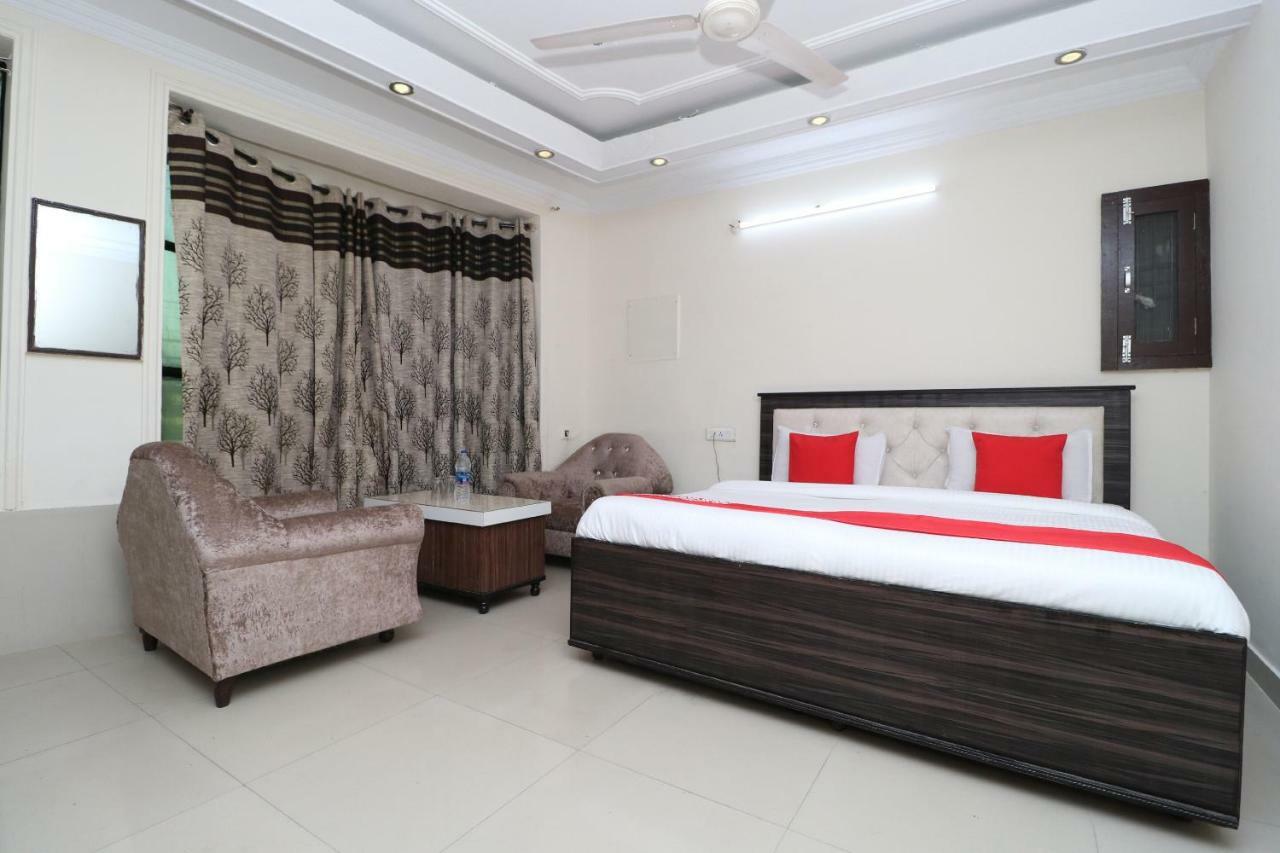 Oyo 37721 Hotel Kings Pathānkot Exteriér fotografie
