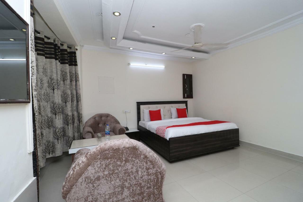 Oyo 37721 Hotel Kings Pathānkot Exteriér fotografie